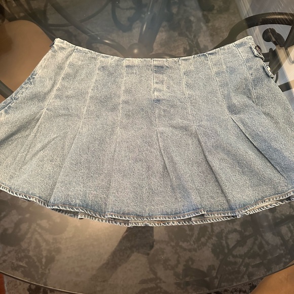 Finesse Denim Skirt - Picture 3 of 8